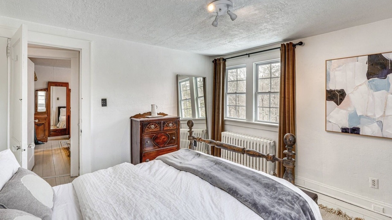 Photo of Bedroom in Garrison