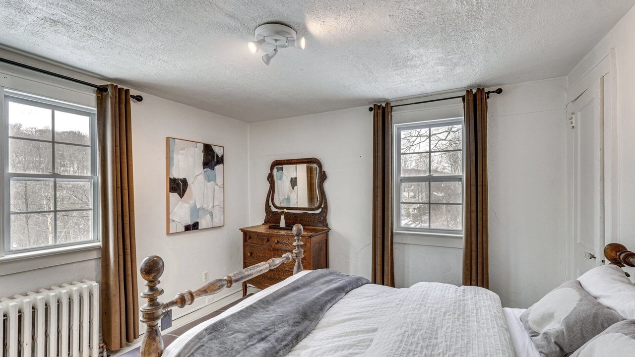 Photo of Bedroom in Garrison