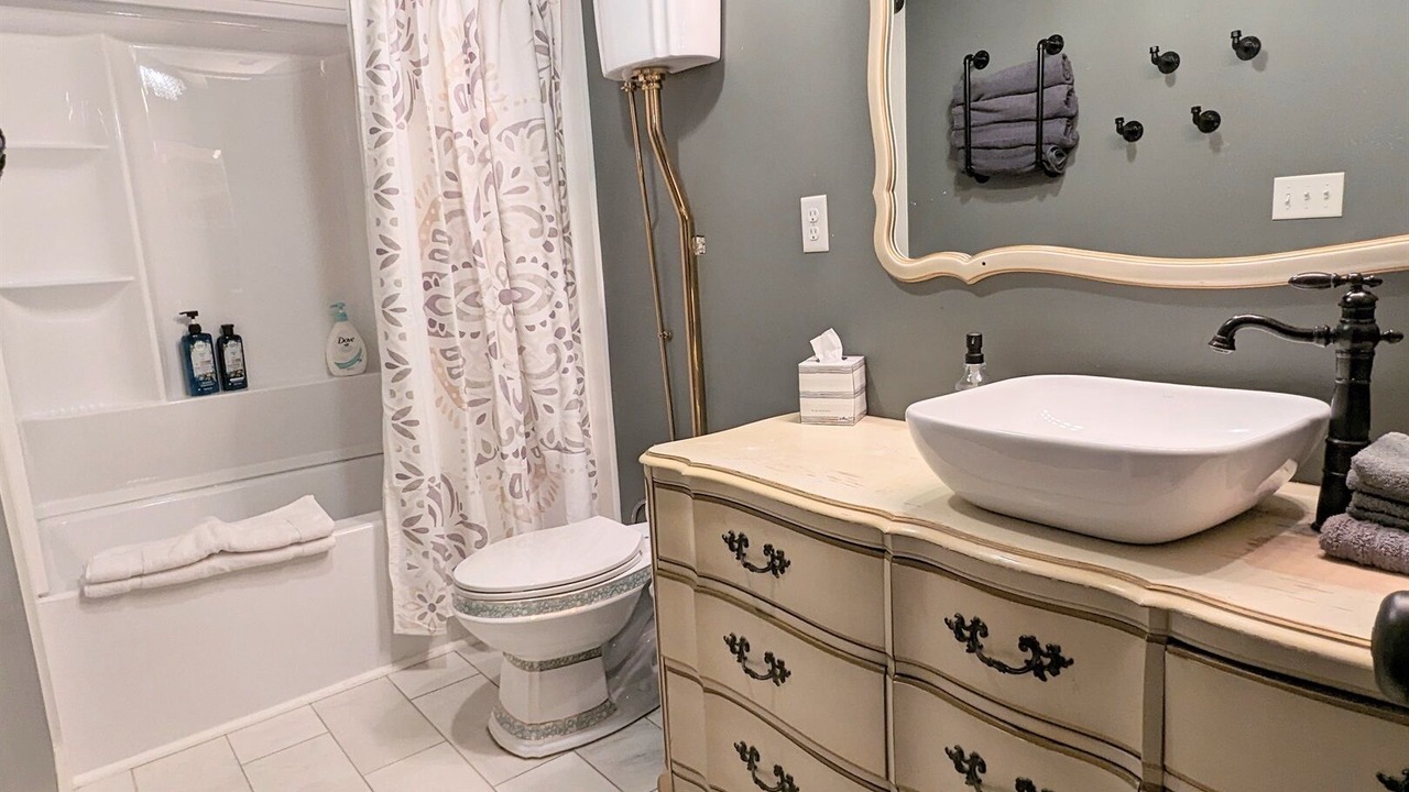 Photo of Bathroom in Washington