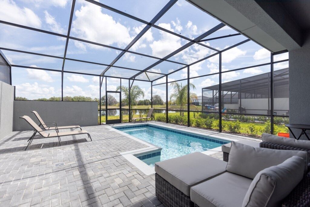 Photo of Others in Loughman