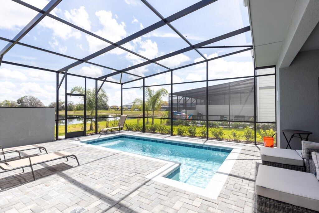 Photo of Others in Loughman