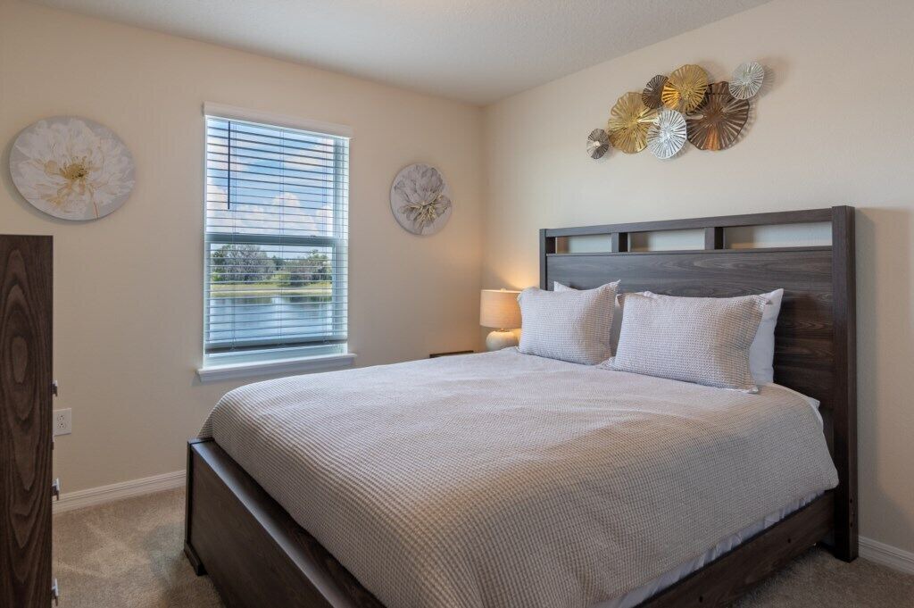 Photo of Others in Loughman