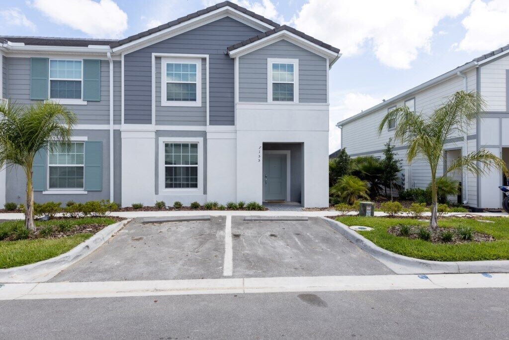 Photo of Others in Loughman