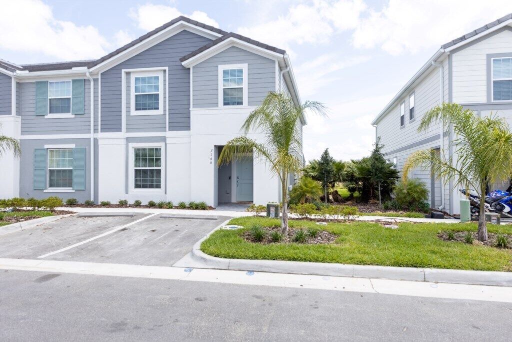 Photo of Others in Loughman