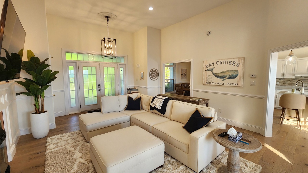 Photo of Livingroom in Prospect Bay