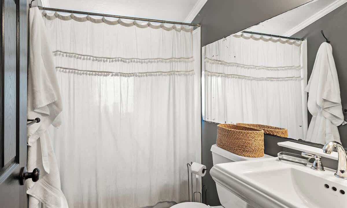 Photo of Bathroom in Fetters Hot Springs-Agua Caliente