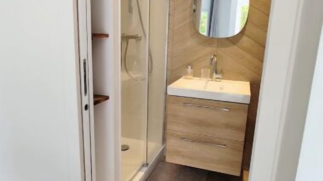 Photo of Bathroom in Chaville