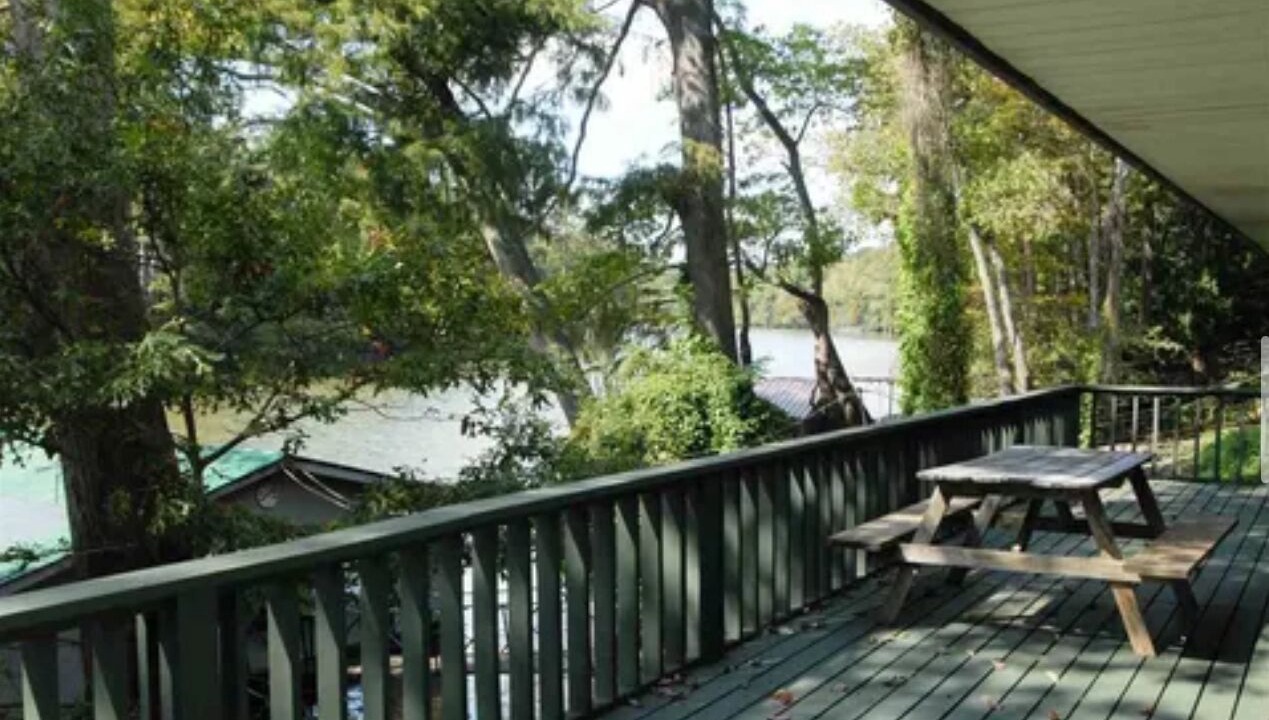 Photo of Outdoor in Holly Grove