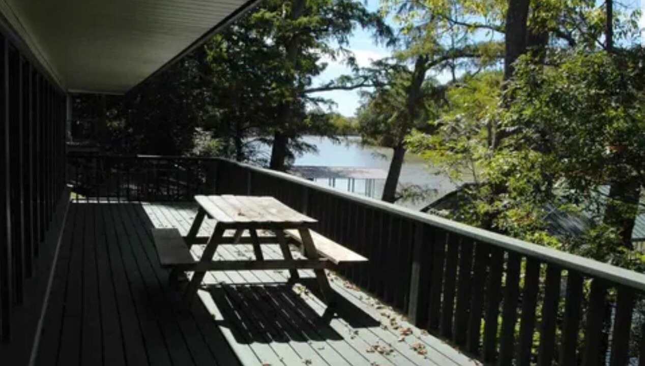 Photo of Outdoor in Holly Grove