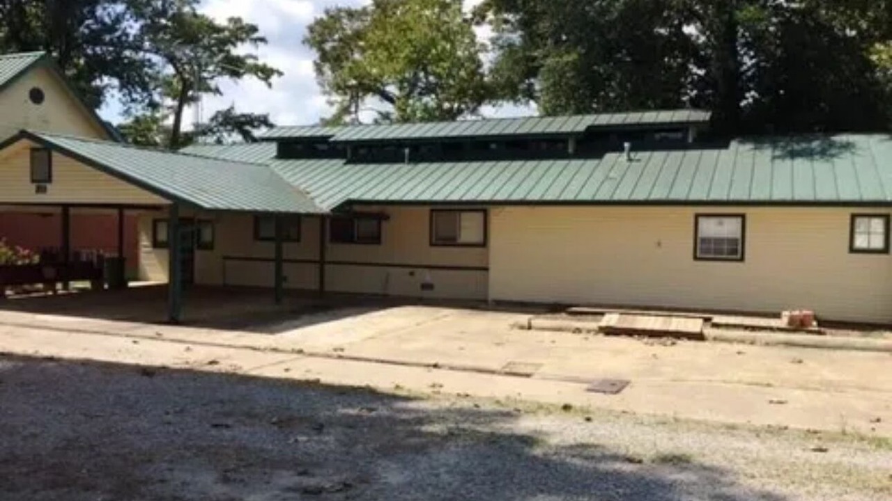 Photo of Outdoor in Holly Grove