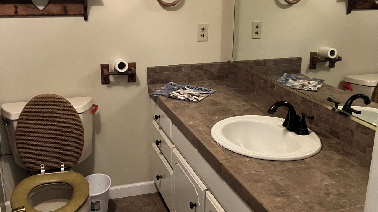 Photo of Bathroom in Holly Grove