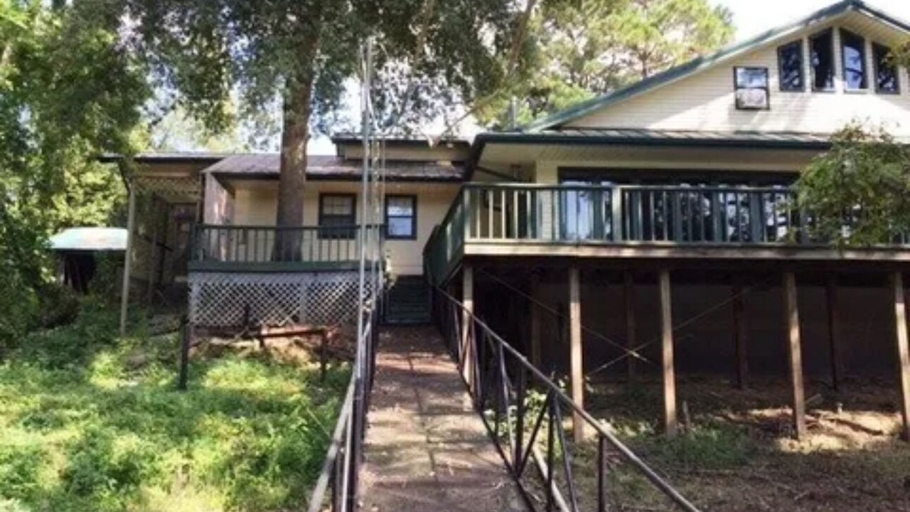 Photo of Outdoor in Holly Grove
