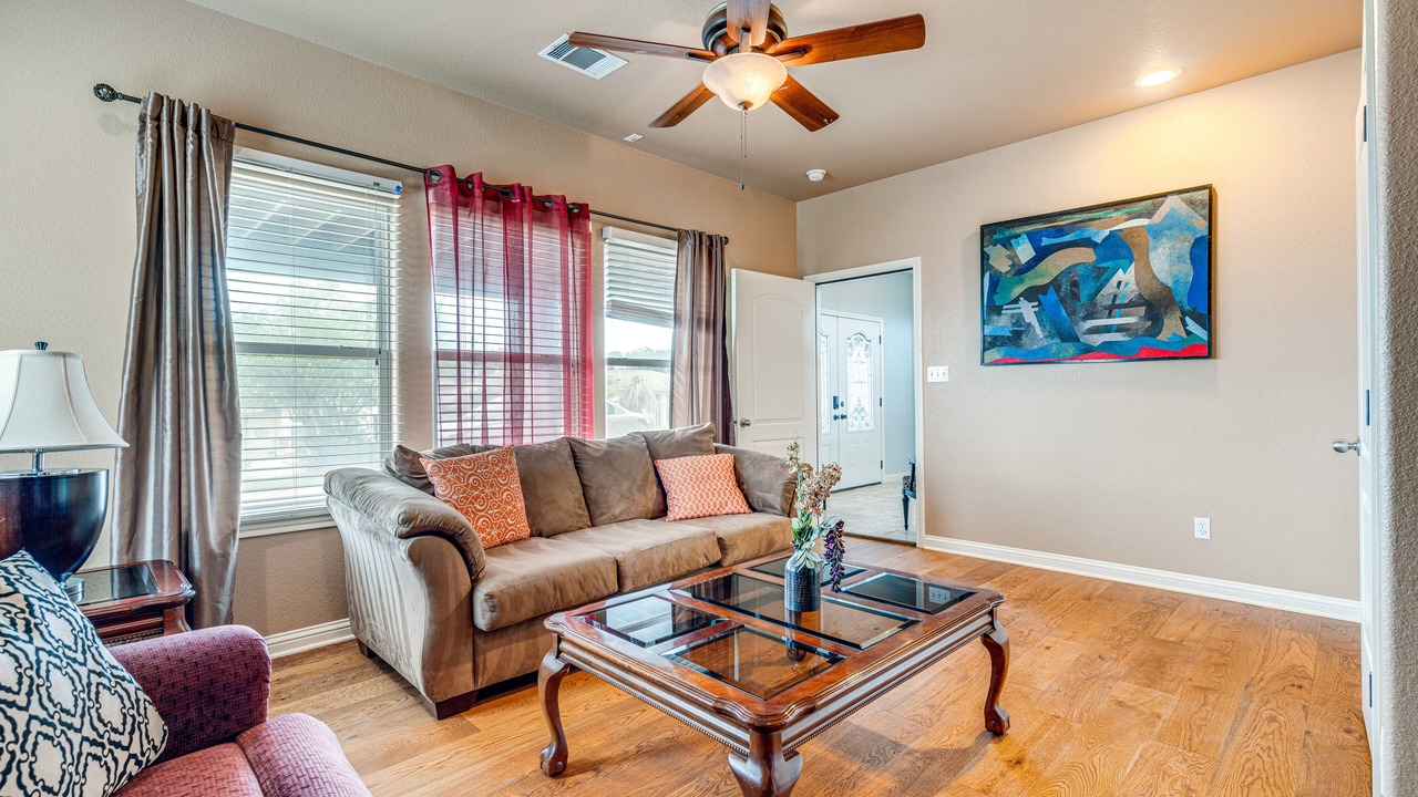 Photo of Livingroom in Highland Lake Estates