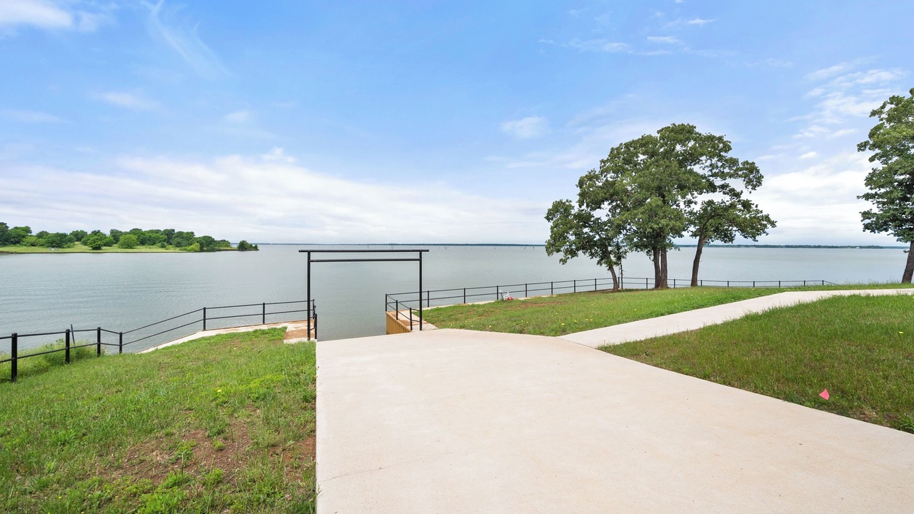 Photo of Outdoor in Streetman