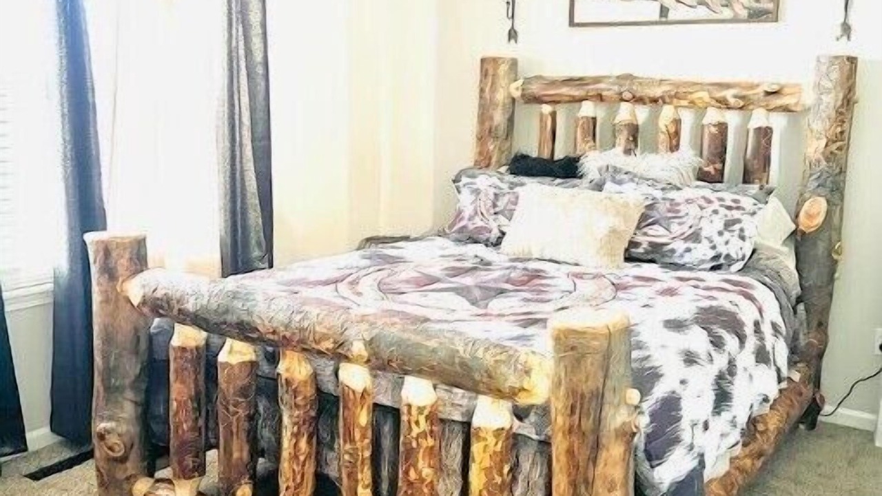 Photo of Bedroom in Ozark