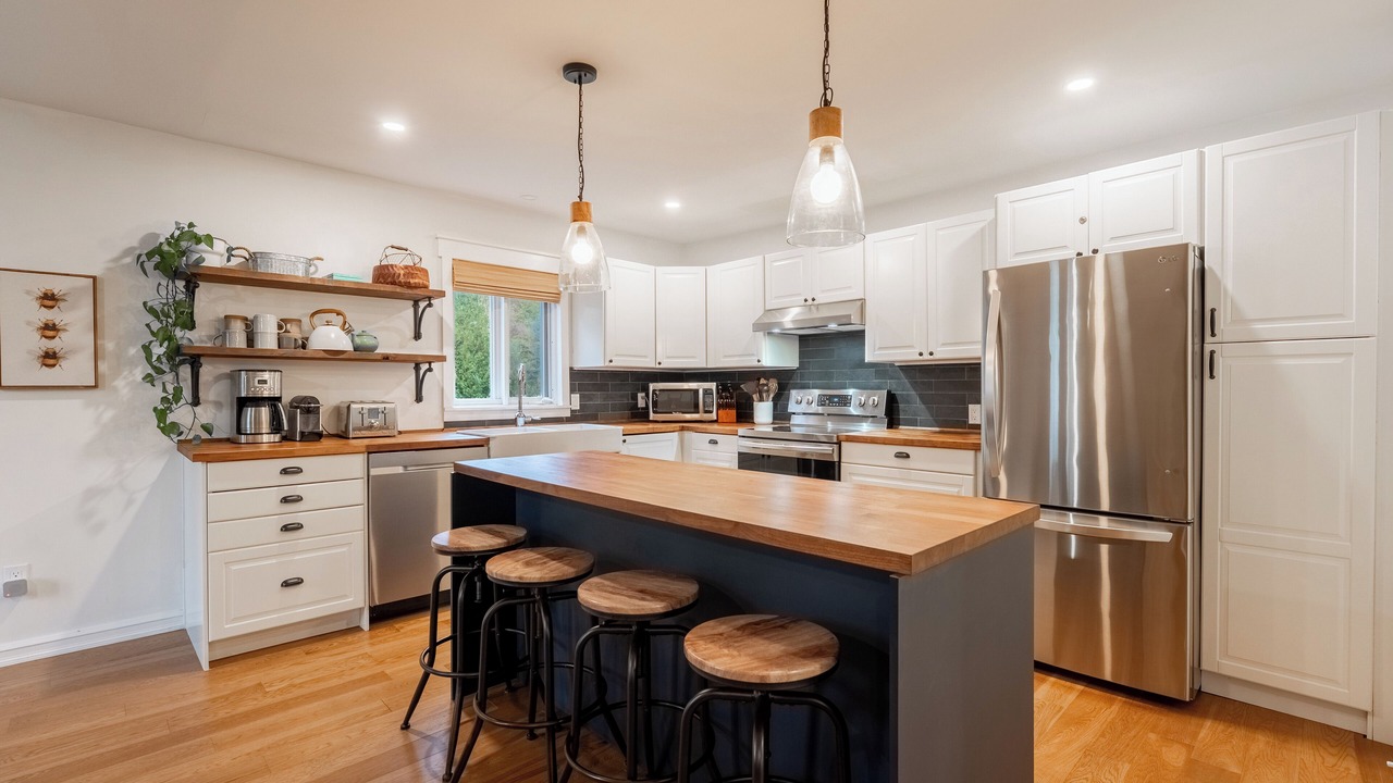 Photo of Kitchen in Saint-Emile-de-Suffolk