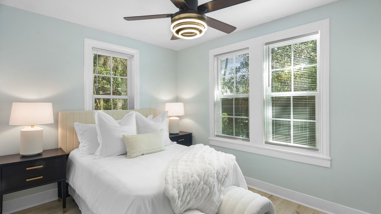 Photo of Bedroom in Forest Hills