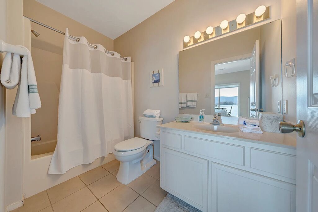 Photo of Bathroom in North Shore
