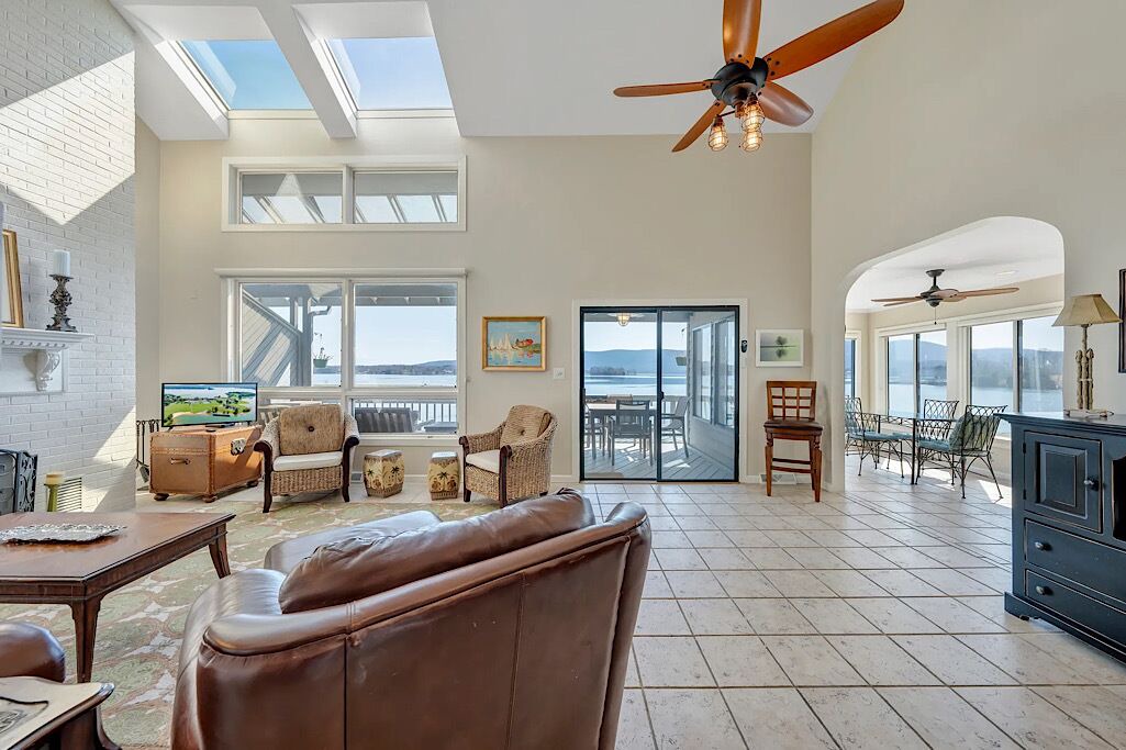 Photo of Livingroom in North Shore
