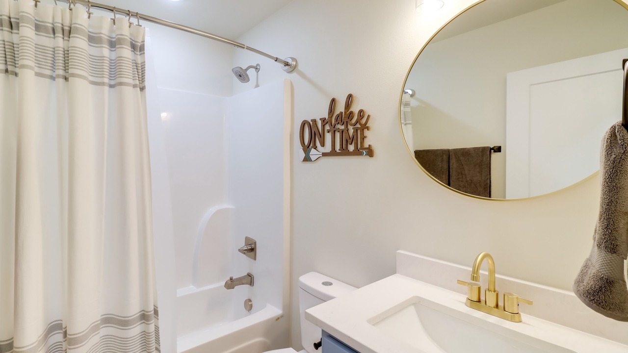Photo of Bathroom in Tumbling Shoals