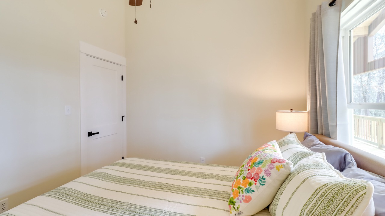 Photo of Bedroom in Tumbling Shoals
