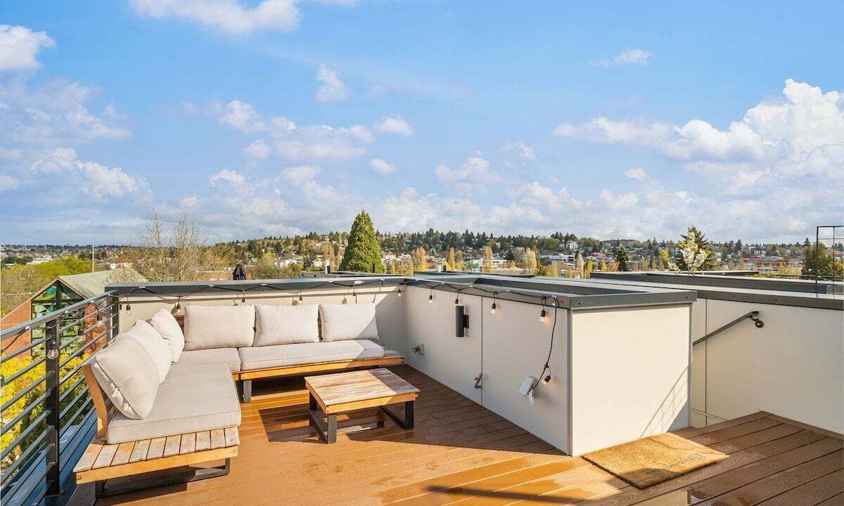 Photo of Patio Balcony in North Queen Anne