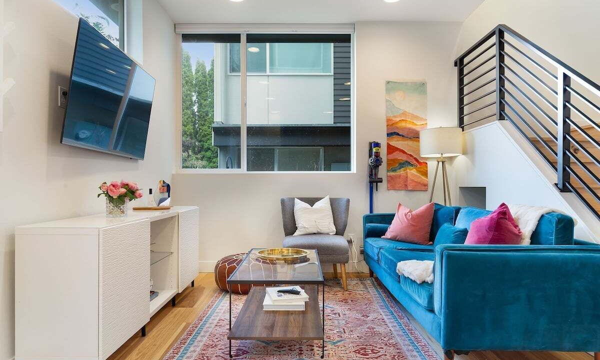 Photo of Livingroom in North Queen Anne