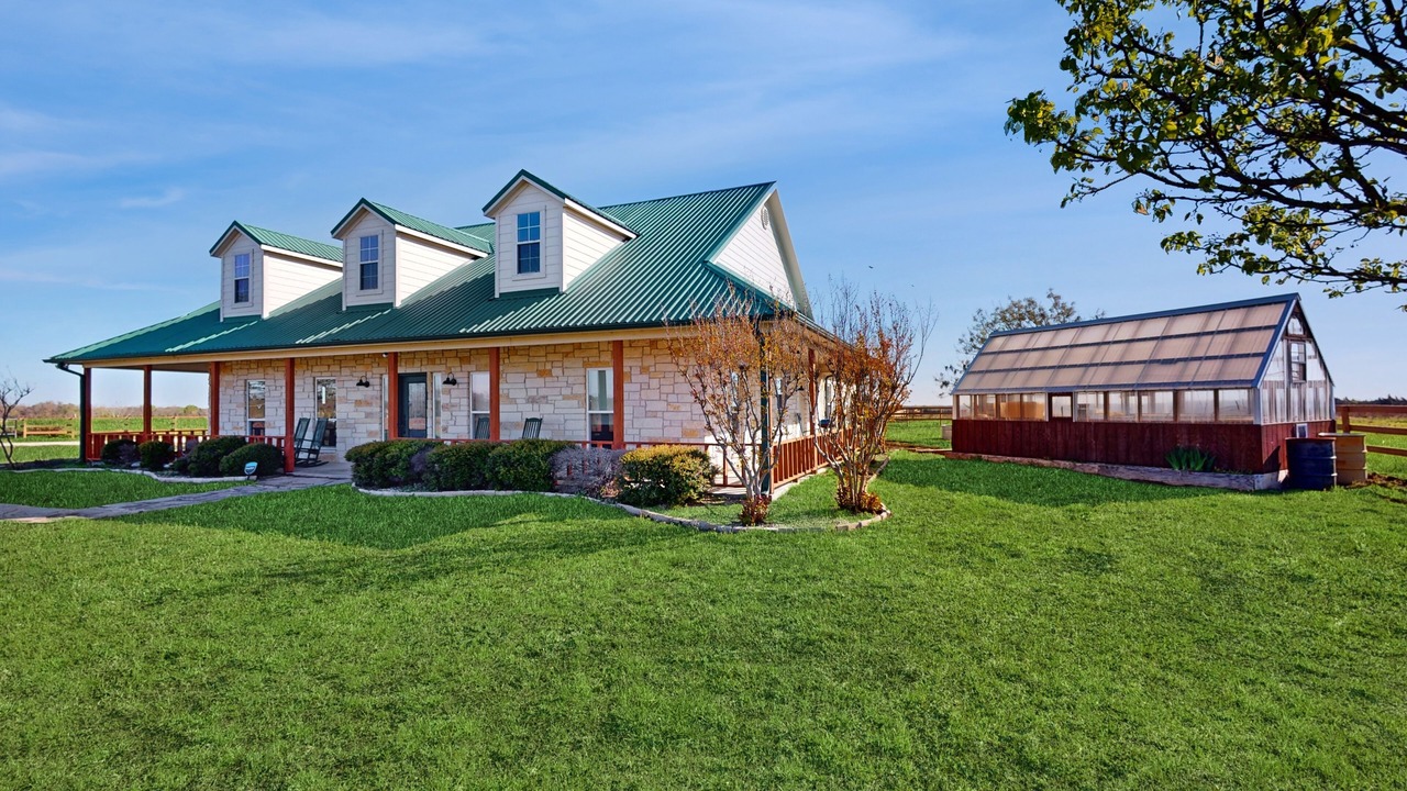 Photo of Outdoor in Celeste
