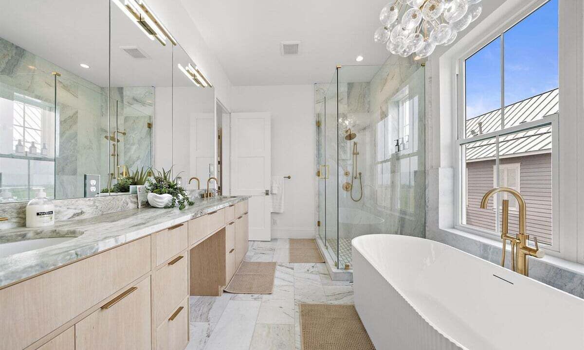 Photo of Bathroom in Galveston