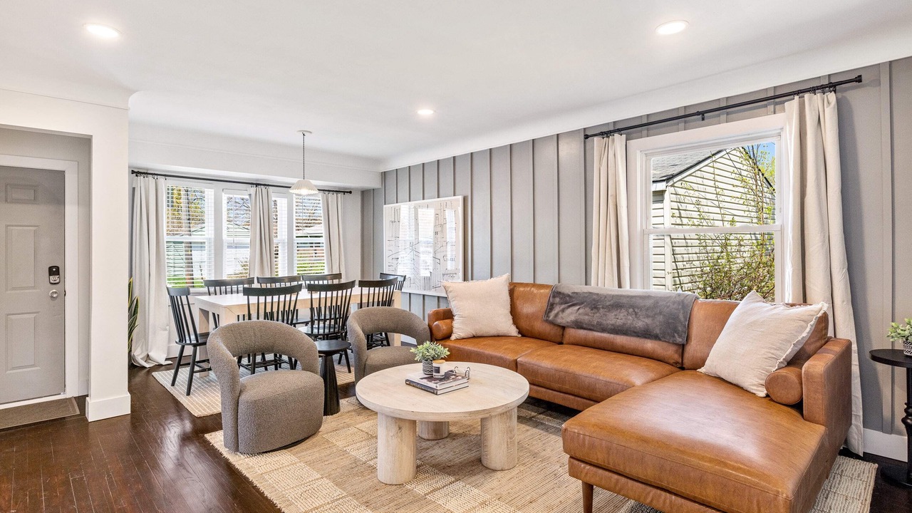 Photo of Livingroom in Oak Park