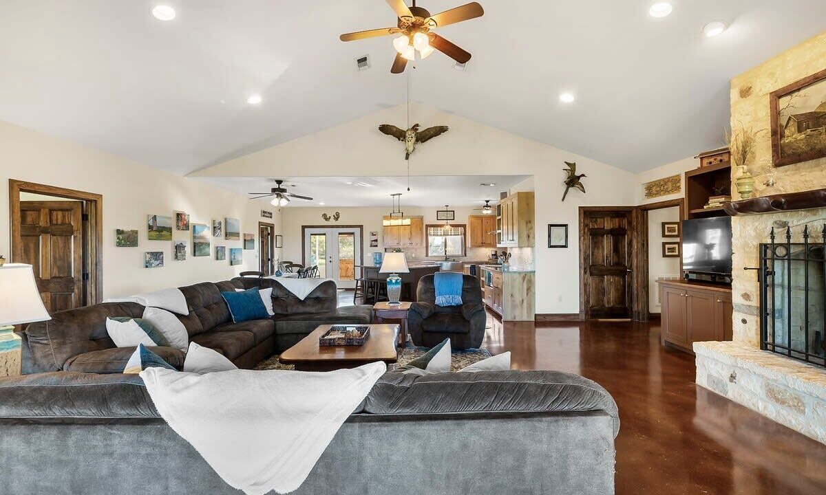 Photo of Livingroom in Fredericksburg