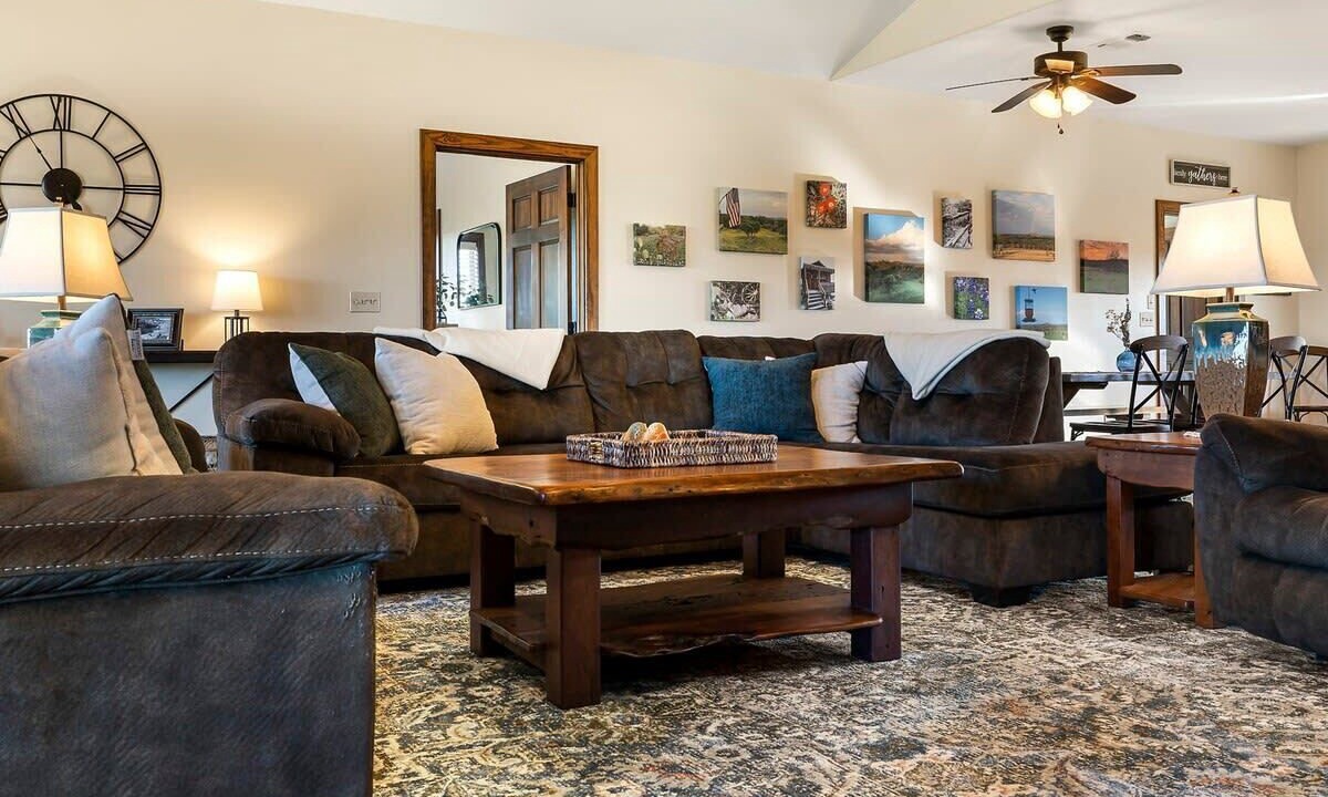 Photo of Livingroom in Fredericksburg