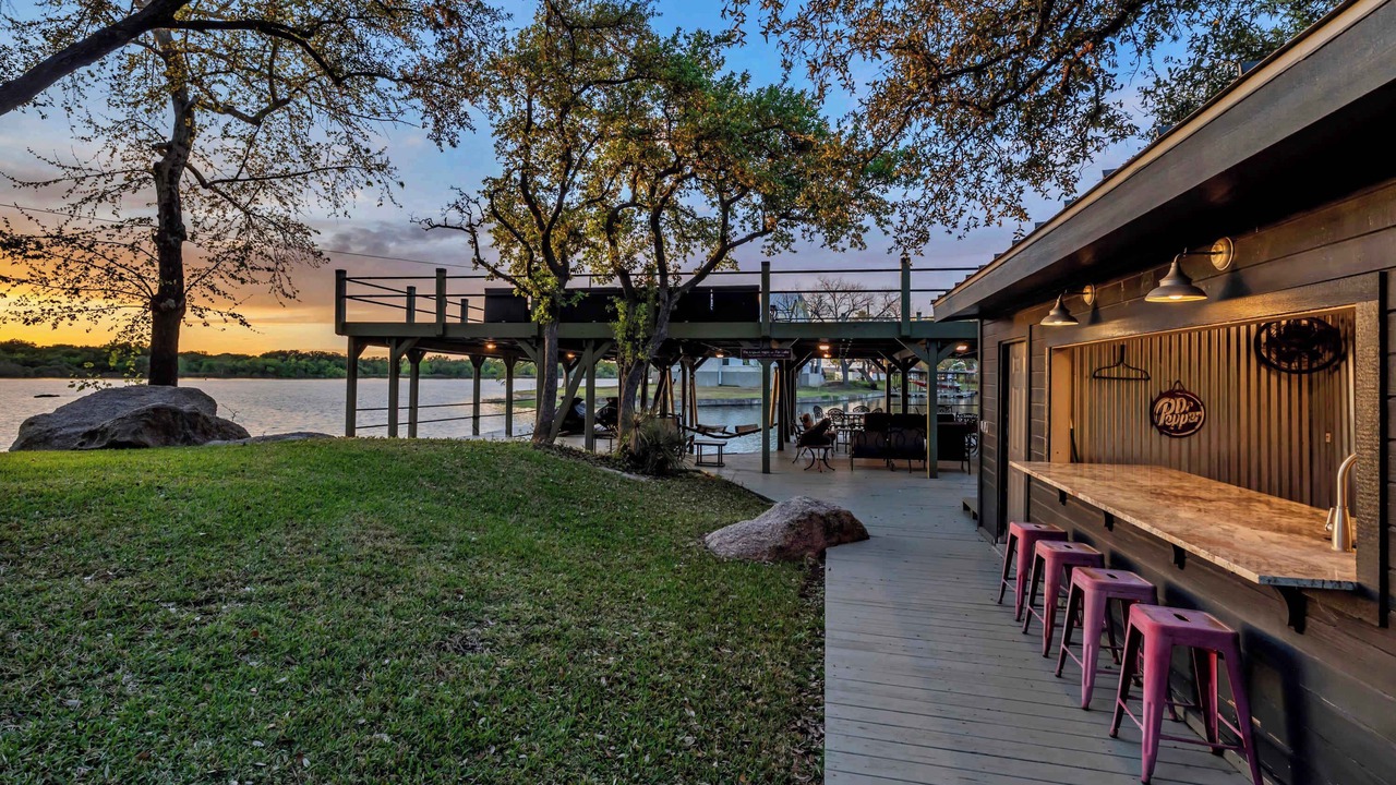 Photo of Outdoor in Kingsland