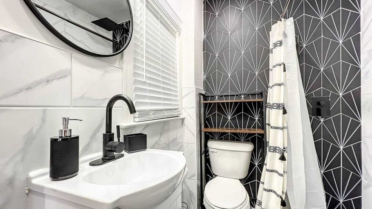 Photo of Bathroom in Wadeview Park