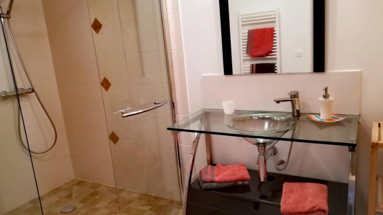 Photo of Bathroom in Mortagne-sur-Sevre