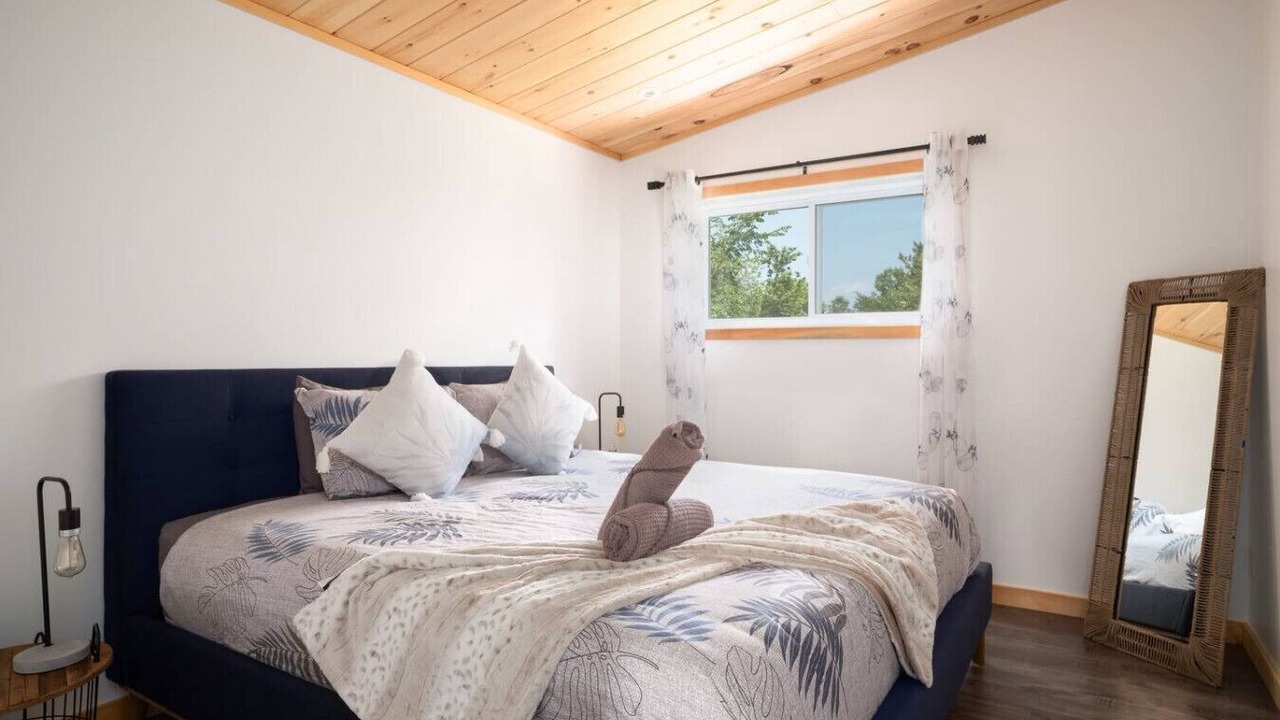 Photo of Bedroom in Mandeville