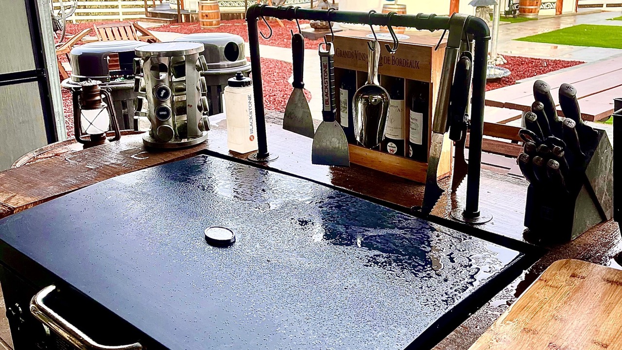 Photo of Others in Hollister