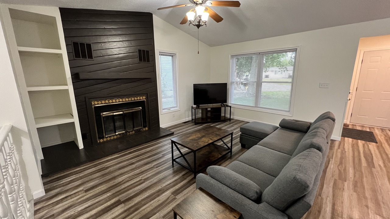 Photo of Livingroom in Coralville