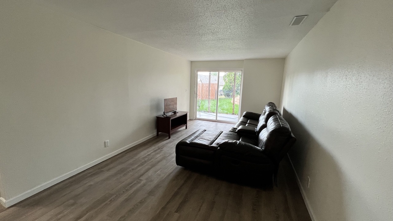 Photo of Livingroom in Coralville