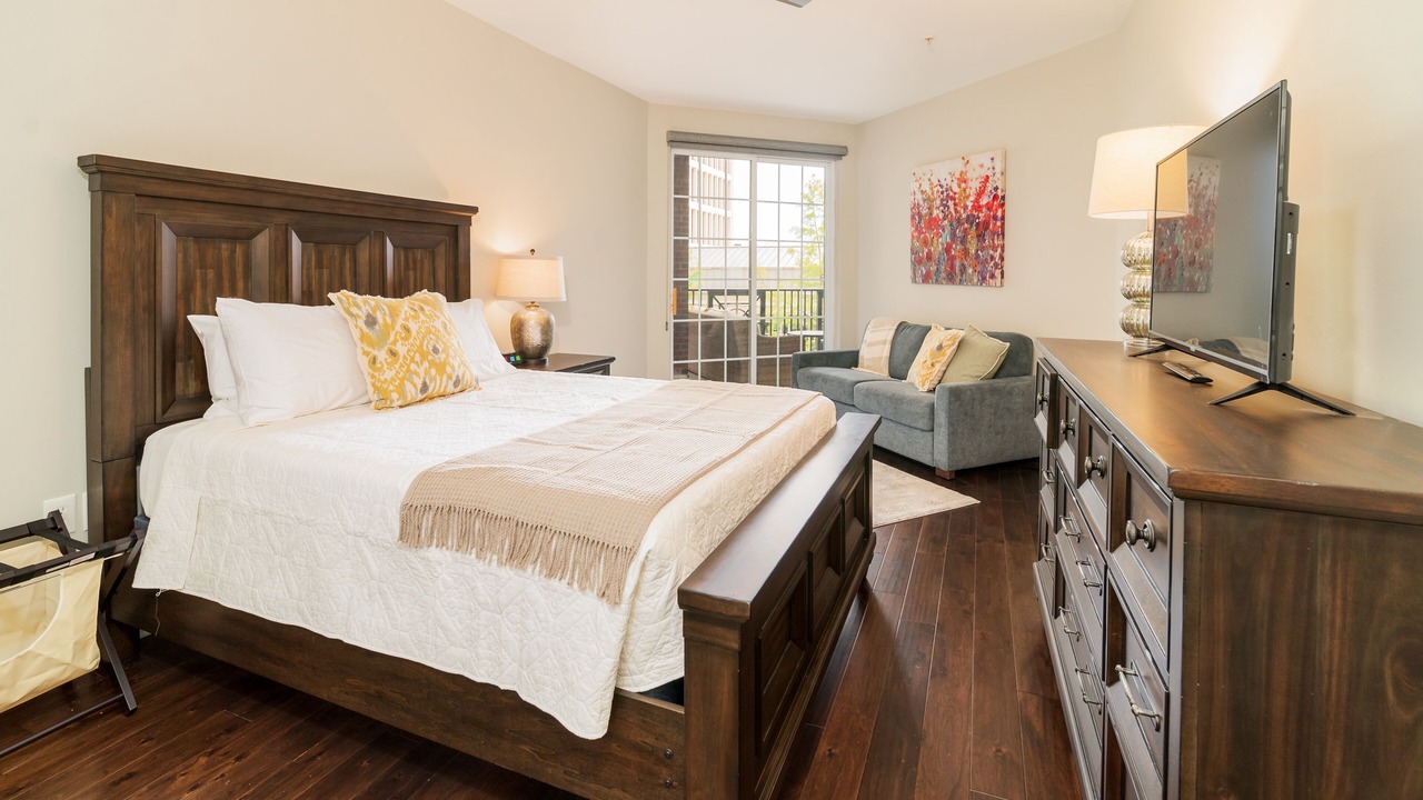 Photo of Bedroom in Greenville Downtown