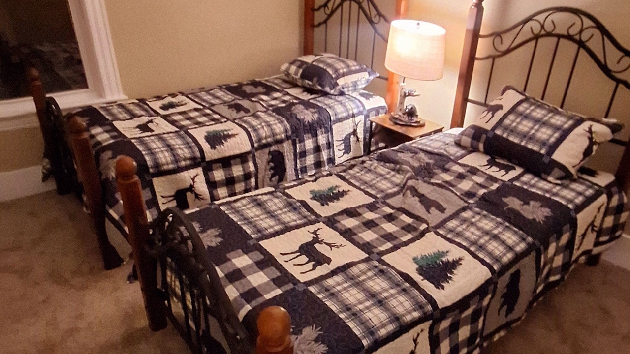 Photo of Bedroom in Colebrook