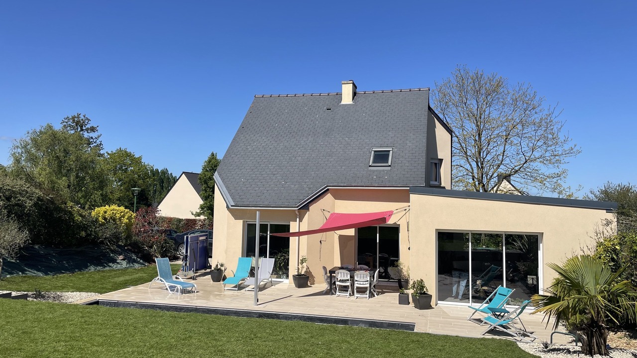 Photo of Patio Balcony in Montfort-sur-Meu