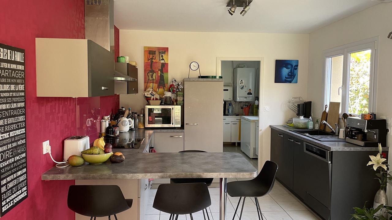Photo of Kitchen in Montfort-sur-Meu
