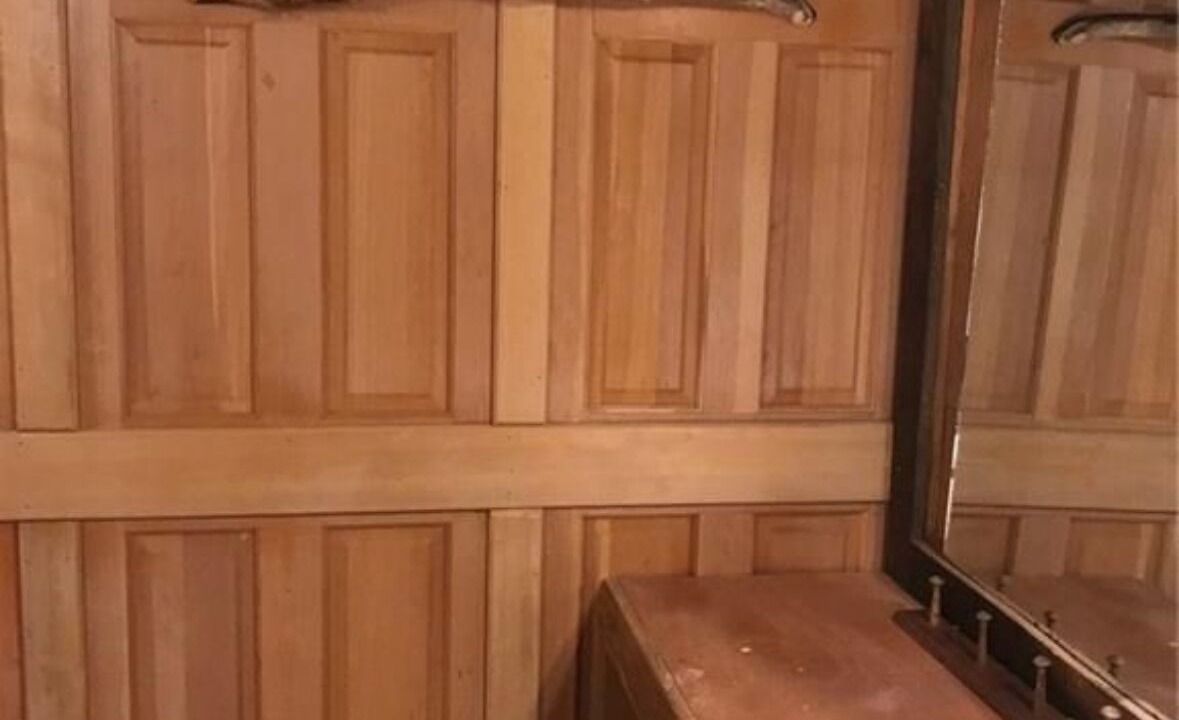 Photo of Others in Nye