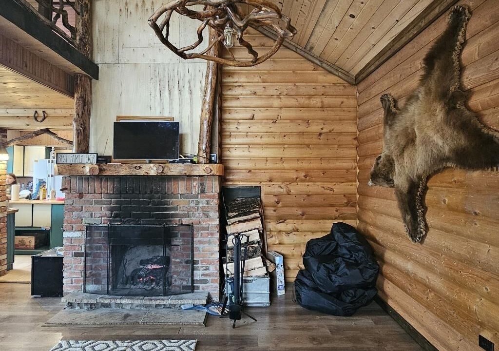 Photo of Others in Nye