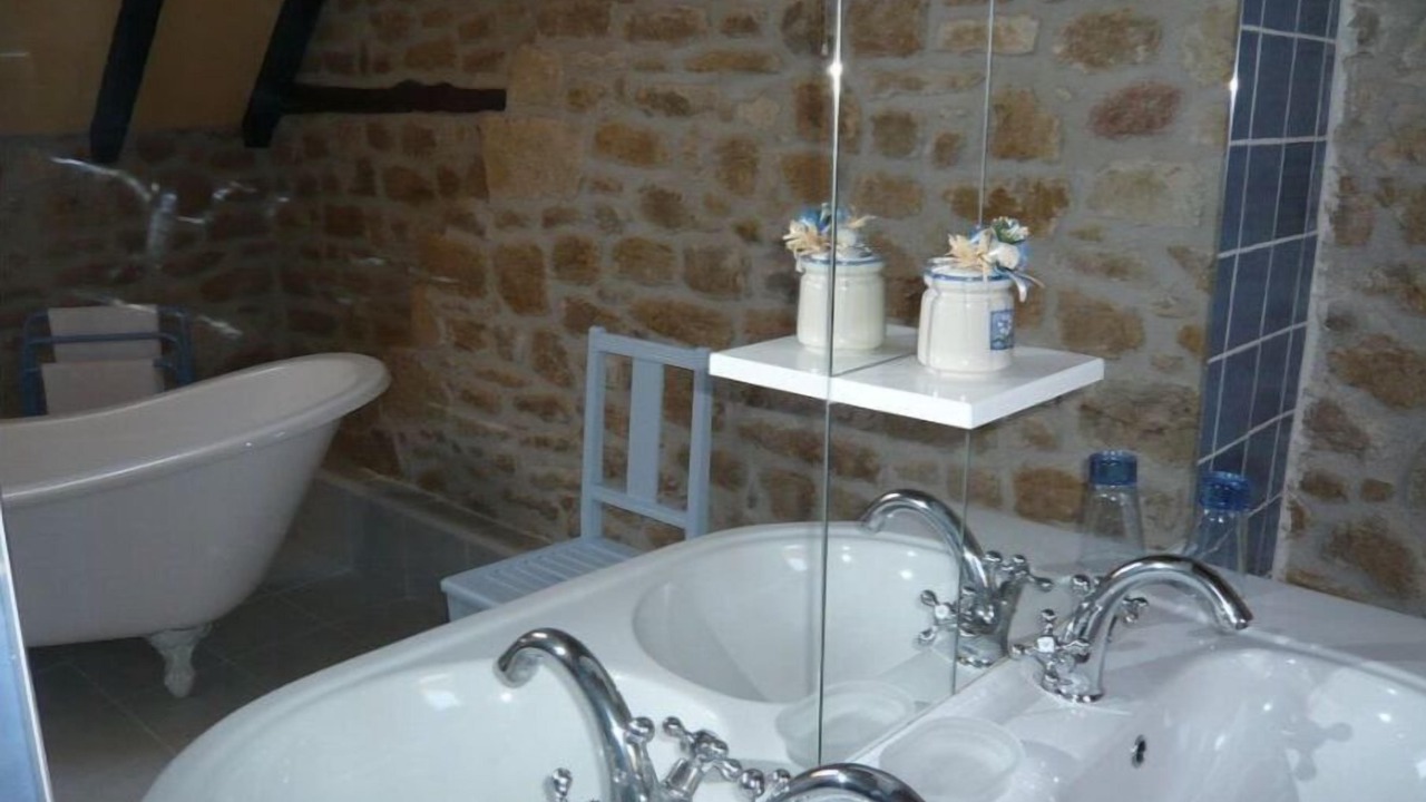 Photo of Bathroom in Vayrac