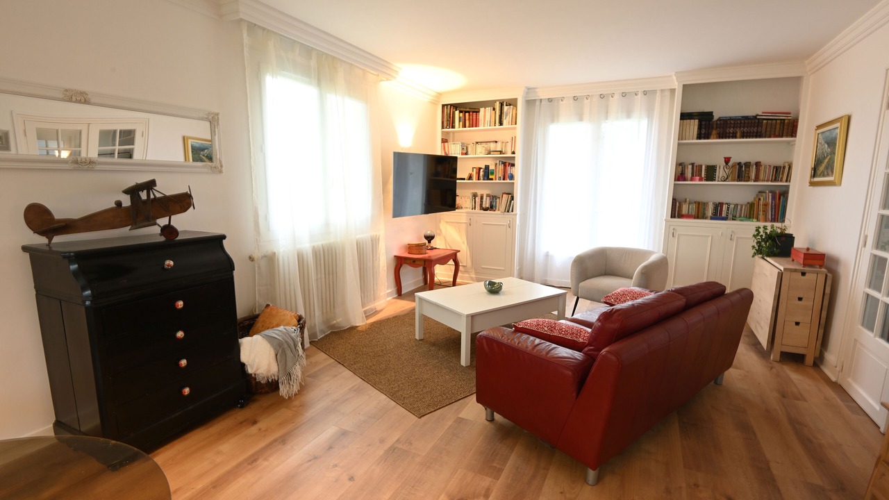 Photo of Livingroom in Saint-Remy-la-Vanne