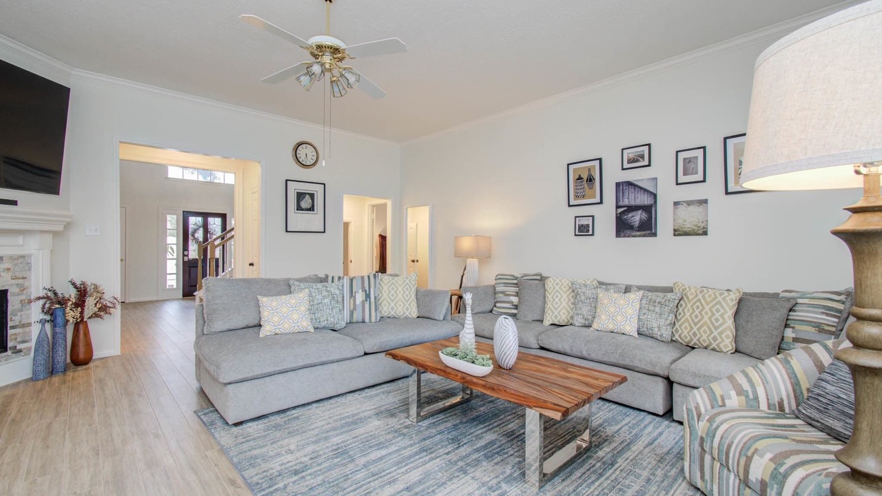 Photo of Livingroom in Cypress