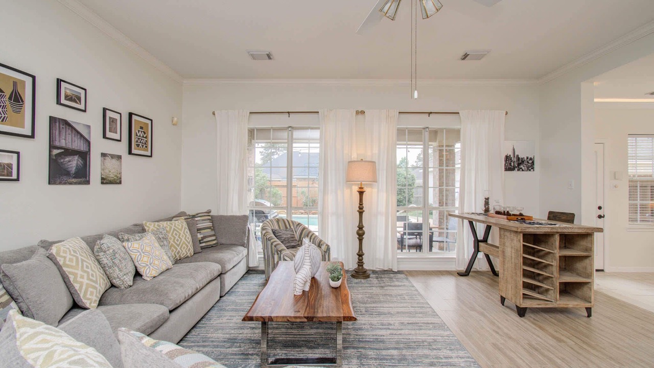 Photo of Livingroom in Cypress