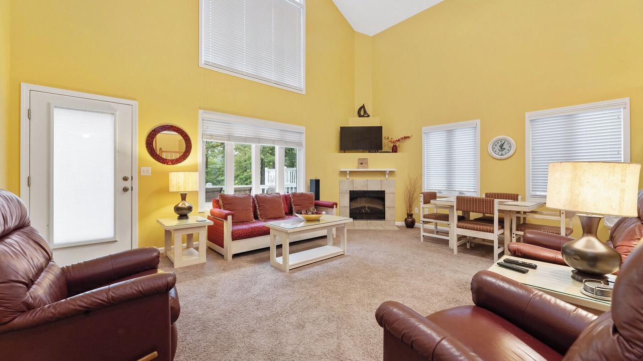 Photo of Livingroom in Grand Rivers